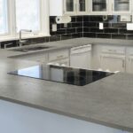 Encimera de porcelánico con fregadero y vitrocerámica Dekton Keon