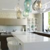 Isla de cocina toda cubierta con Dekton Halo kitchen