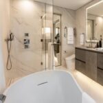 Revestimientos de baños y suelos de porcelánico Dekton Natura