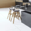 Isla de cocina con barra de desayuno Silestone Eternal Charcoal Soapstone matte