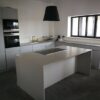 Isla de cocina envolvente Silestone Kensho